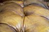 Sofa fixa 3 locuri piele maro deschis vintage Chesterfield