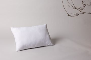 Imagine Vă rugăm să traduceți complet: Ebba Cushion inner Poly mircofiber - Alb / 40x60