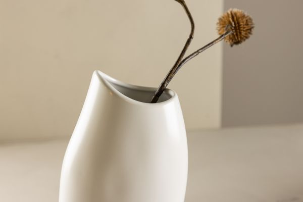 Imagine Ernst Vase - White - 12*9*23Hcm