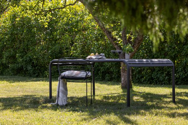 Imagine Te rog să traduci complet "Borneo Diningtable Aluminium - Black / Rectangular 100*200"