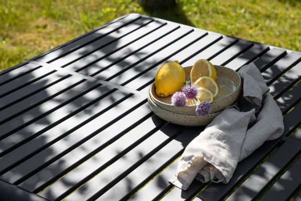 Imagine Te rog să traduci complet "Borneo Diningtable Aluminium - Black / Rectangular 100*200"