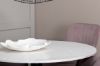 Imagine Masa de dining Razzia de 106 cm - Terazzo alb / Negru + Scaun de dining Comfort - Picioare negre / Cordon de catifea roz prafos _4