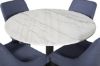 Imagine Masa de dining Estelle, rotundă, 106cm, marmură albă / picioare negre - Scaun de dining Plaza - Picioare negre - Material albastru 4