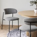 Scaun tapitat boucle gri deschis/negru Mira